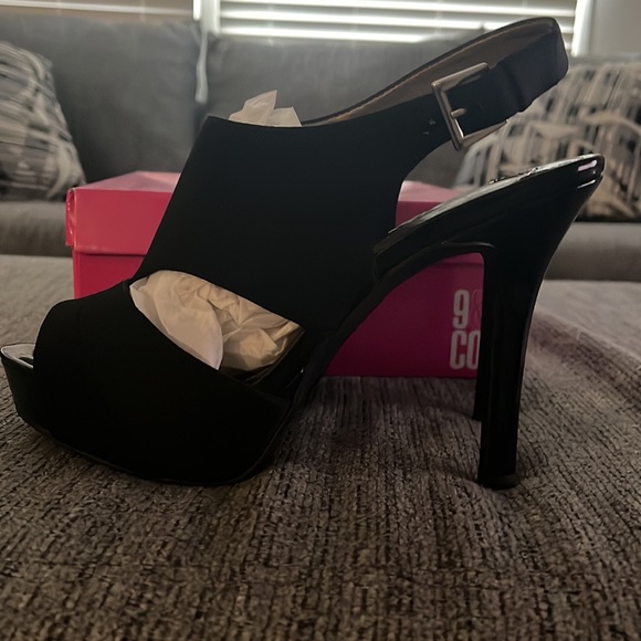 Open toe heels - Picture 3 of 4